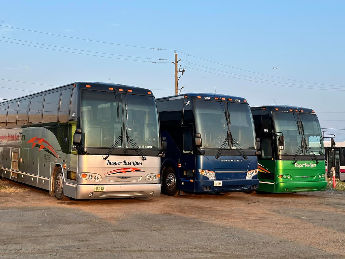 THOMPSON Charter Bus Service